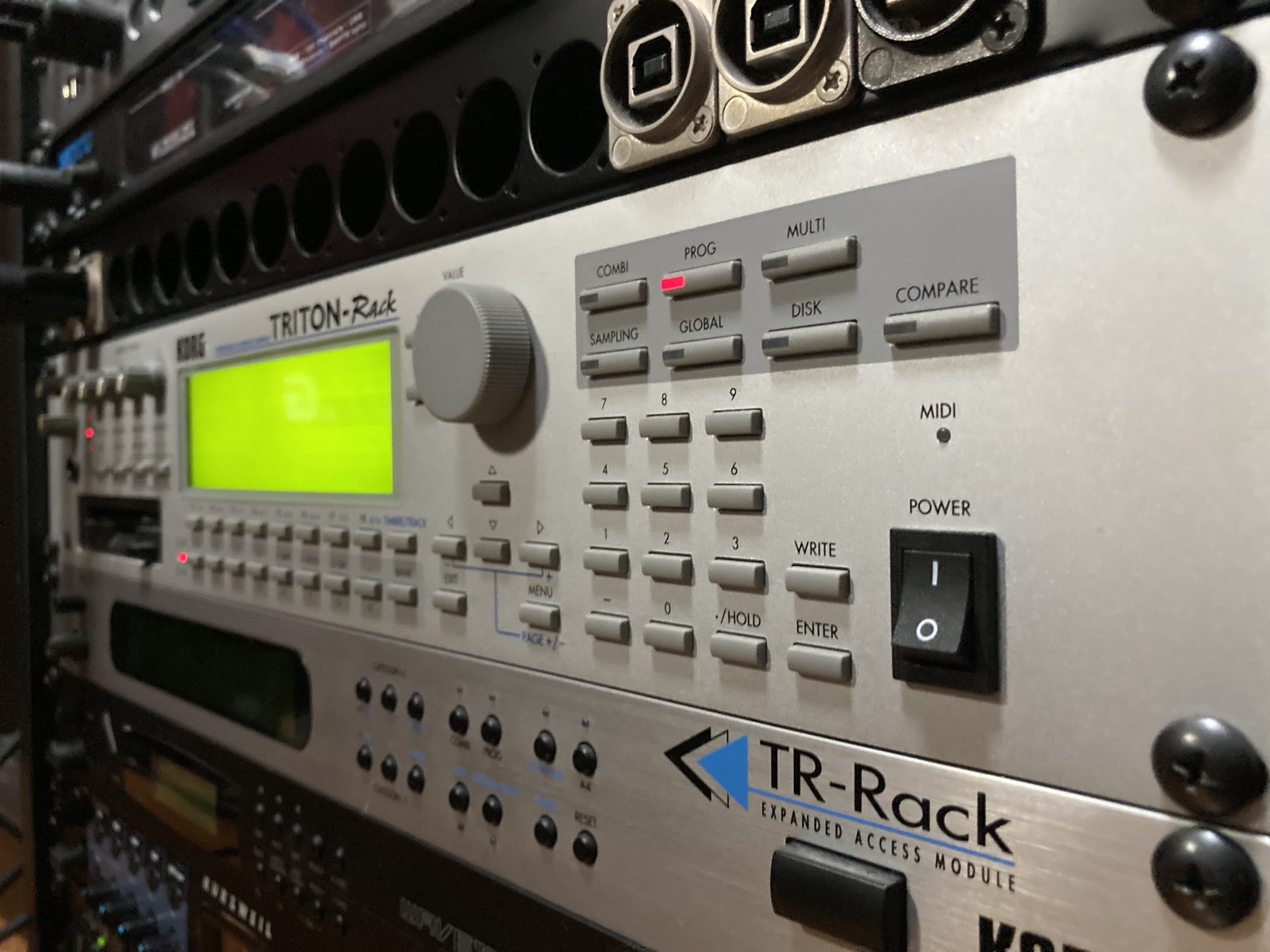 KORG TRITON-Rack(w/EXB-PCM01-08,EXB-MOSS), now in the sound